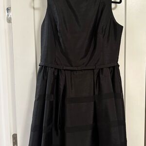 Black Sleeveless Semiformal Dress